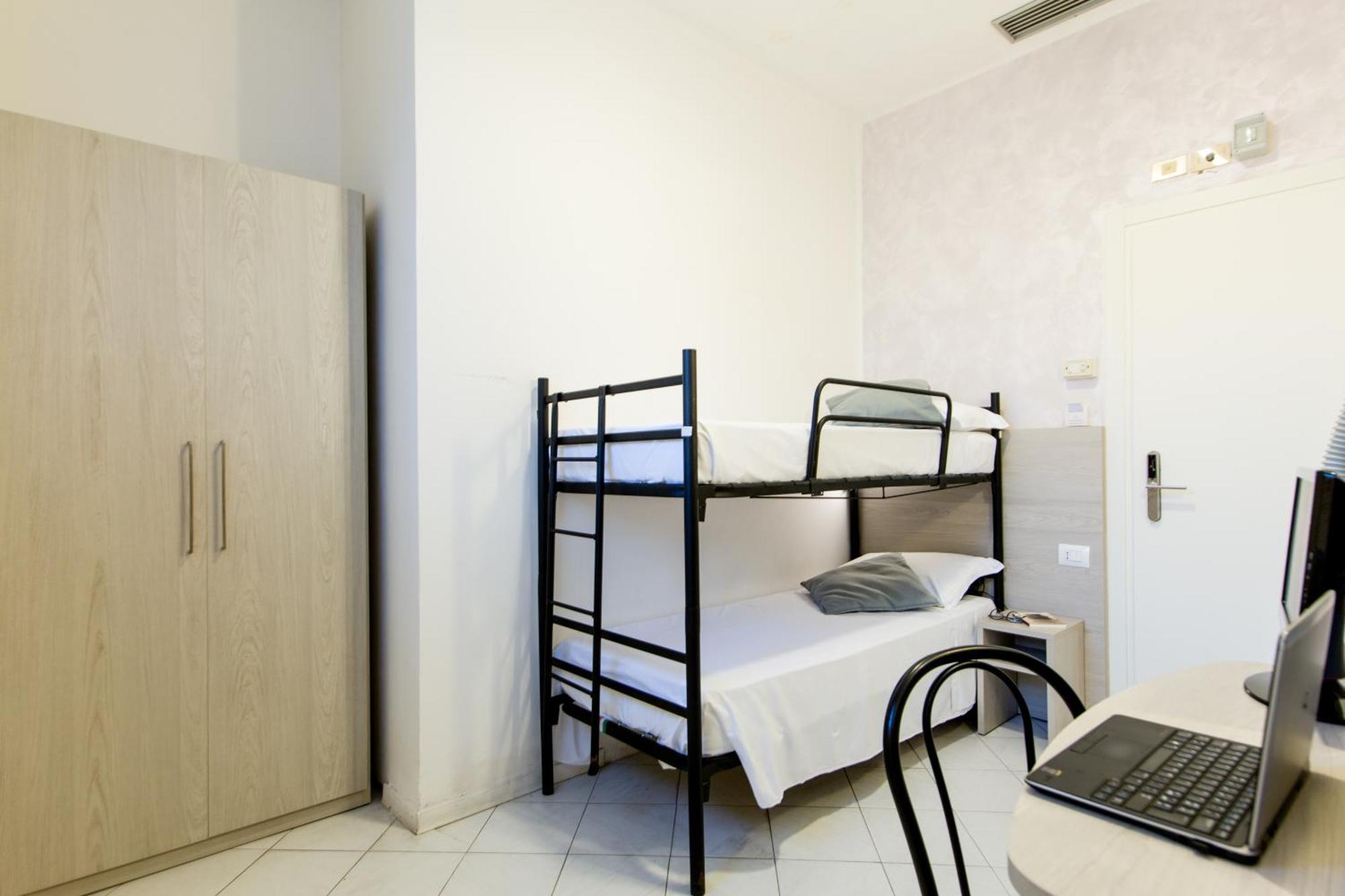Hotel Marzia Con Piscina Riccione Exteriör bild