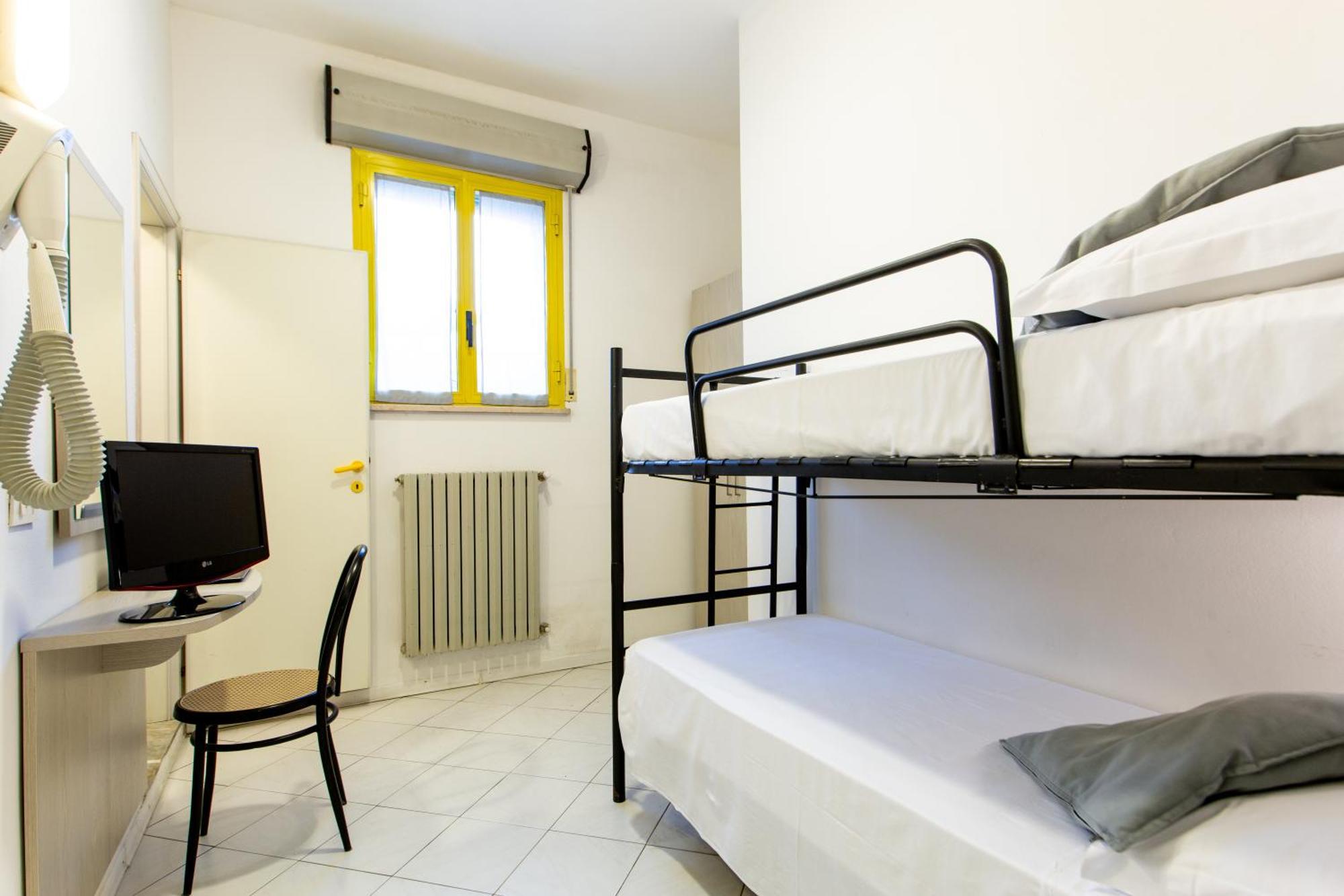 Hotel Marzia Con Piscina Riccione Exteriör bild